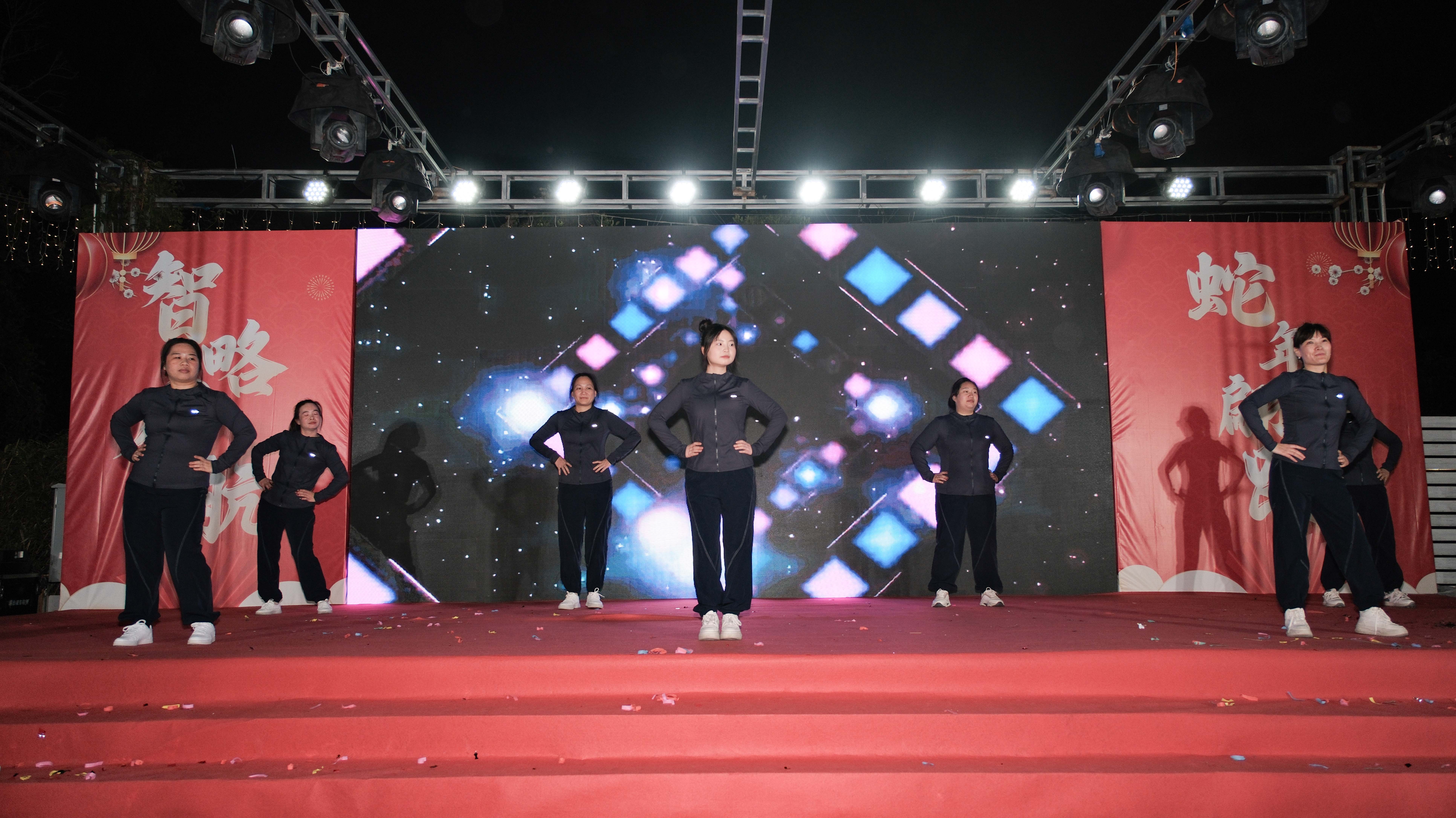久信達科技2024年年會圓滿落幕：感恩同行，共創(chuàng)環(huán)保新未來，乘風(fēng)破浪，夢想起航(圖10)